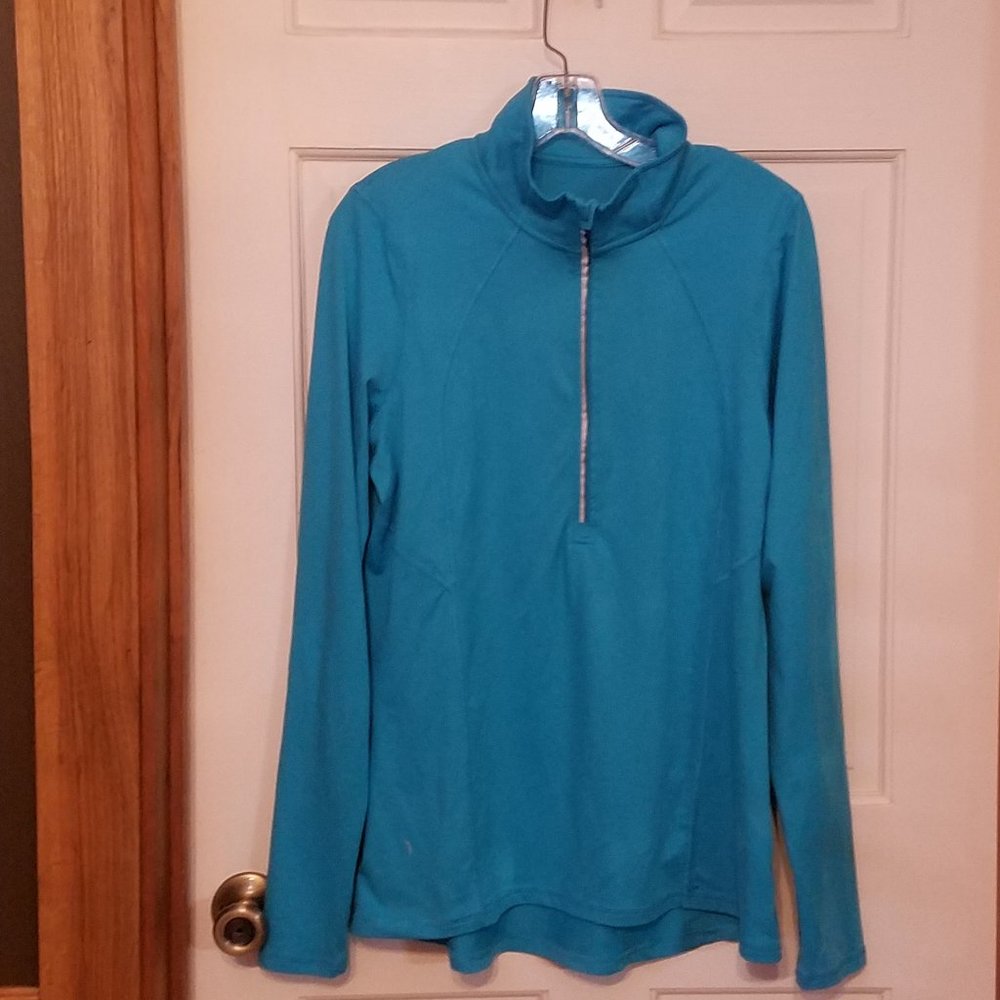 4/$10 Champion Workout 1/4 zip pullover  zipper pocket, Long sleeve Workout Gear